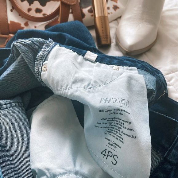 Jennifer Lopez bootcut jeans - Picture 11 of 15